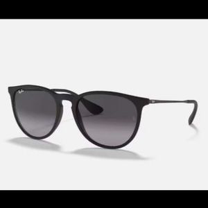 Women’s Ray-Ban sunglasses